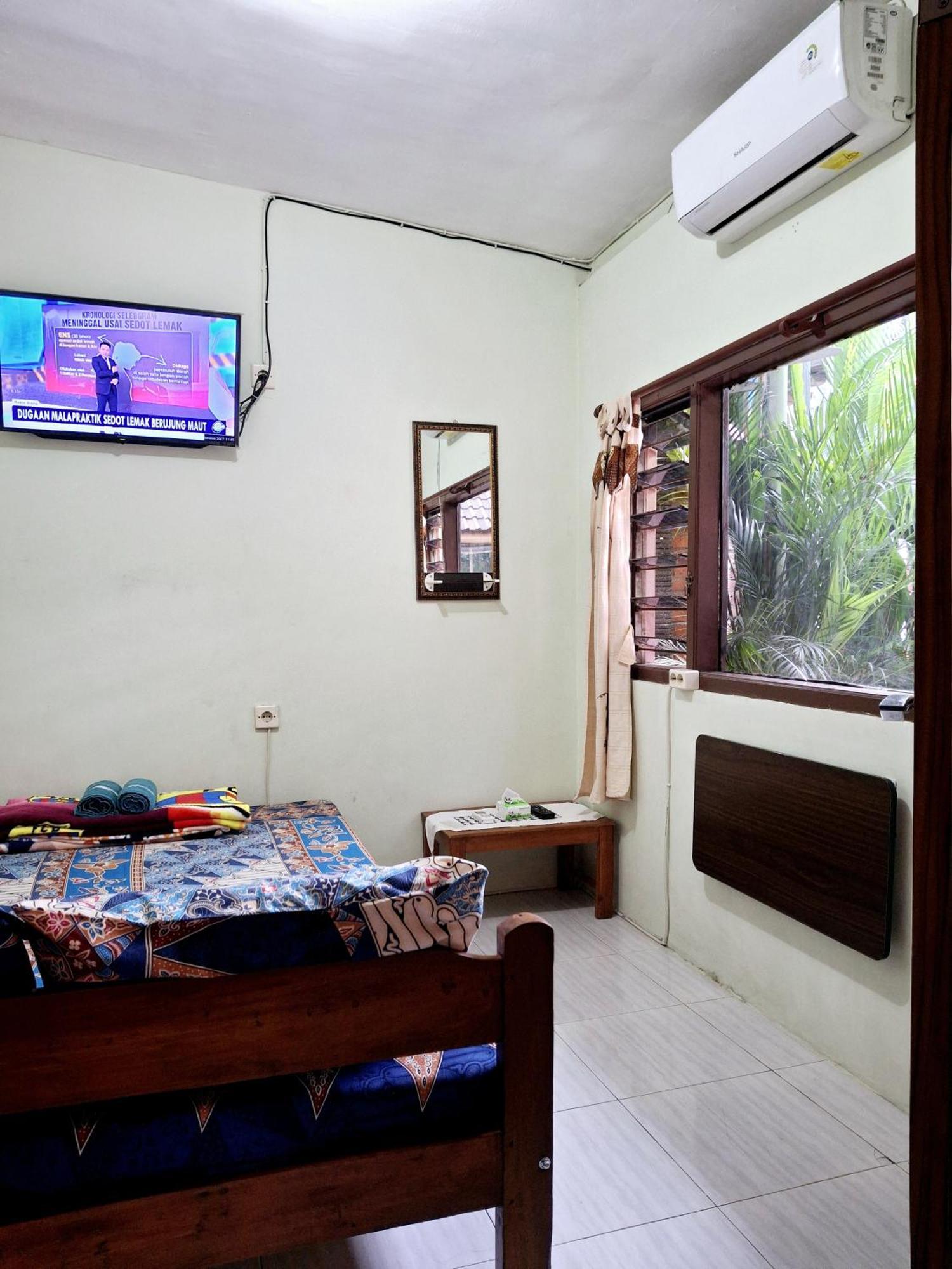 Ngampilan Backpacker Hostel Yogyakarta Exterior foto